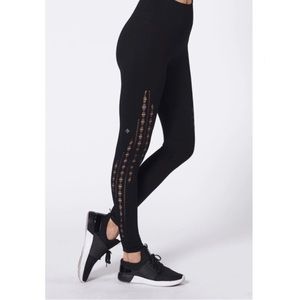NUX Triple Threat Leggings